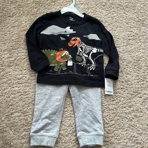 Carter's Other - NWT! Baby boy Carter‘s Halloween 2pc outfit•sz 24 mo